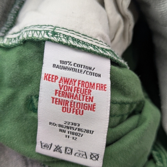 Mini Boden Green Shorts 6 - Picture 6 of 7